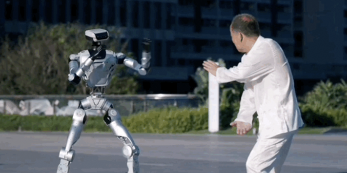 机器人线下真机对线打PK！这届黑客松可太会玩了