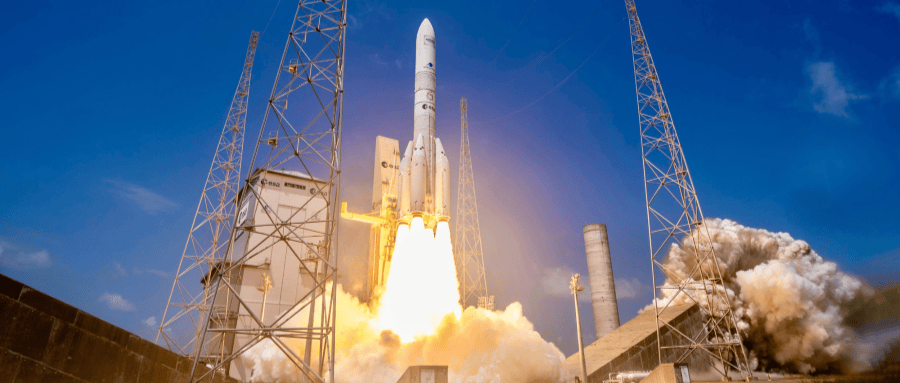 砸了近800亿，亚马逊买下马斯克星链竞对