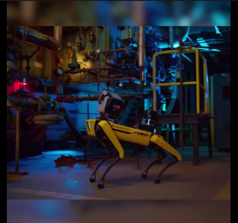 谷歌最强具身大脑发布！波士顿机器狗瞬间人模人样