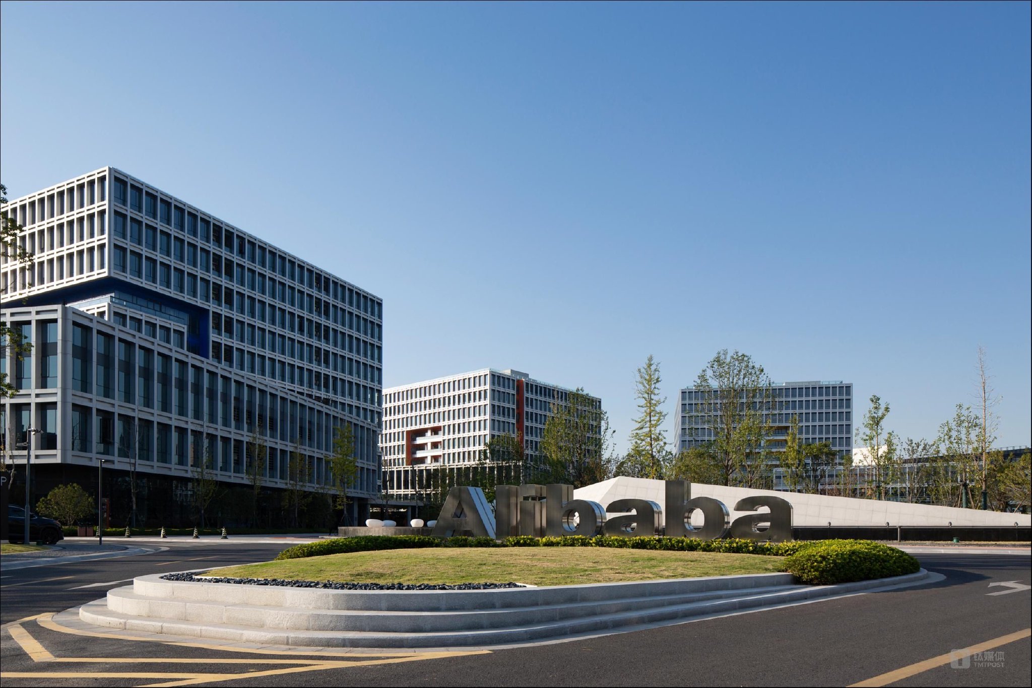 通义升级事业部、三大CTO入阵：阿里巴巴为AI拆藩篱？