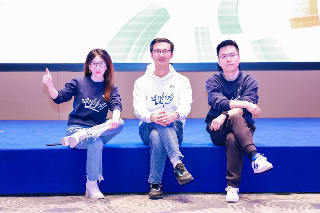 马云、雷军罕见联手，这家公司30天融资30亿元