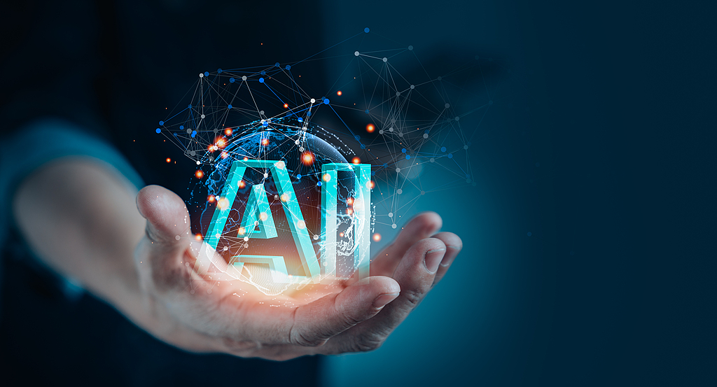 全国首个绿色算力全栈 AI 平台在呼和浩特上线，兼容国产芯片与主流算力架构
