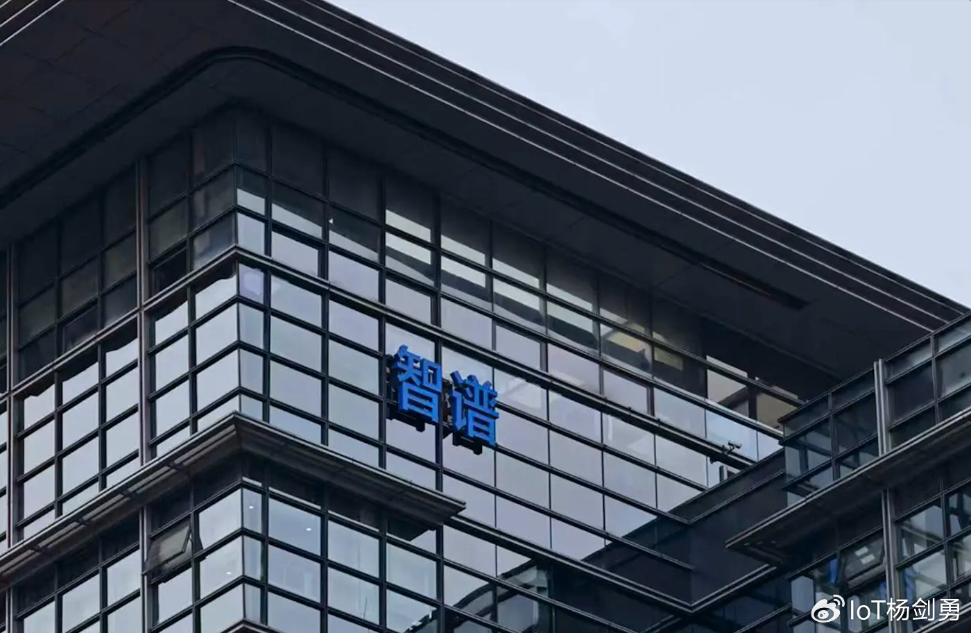 暴涨10倍,市值超5700亿,智谱AI是大模型神话还是泡沫?