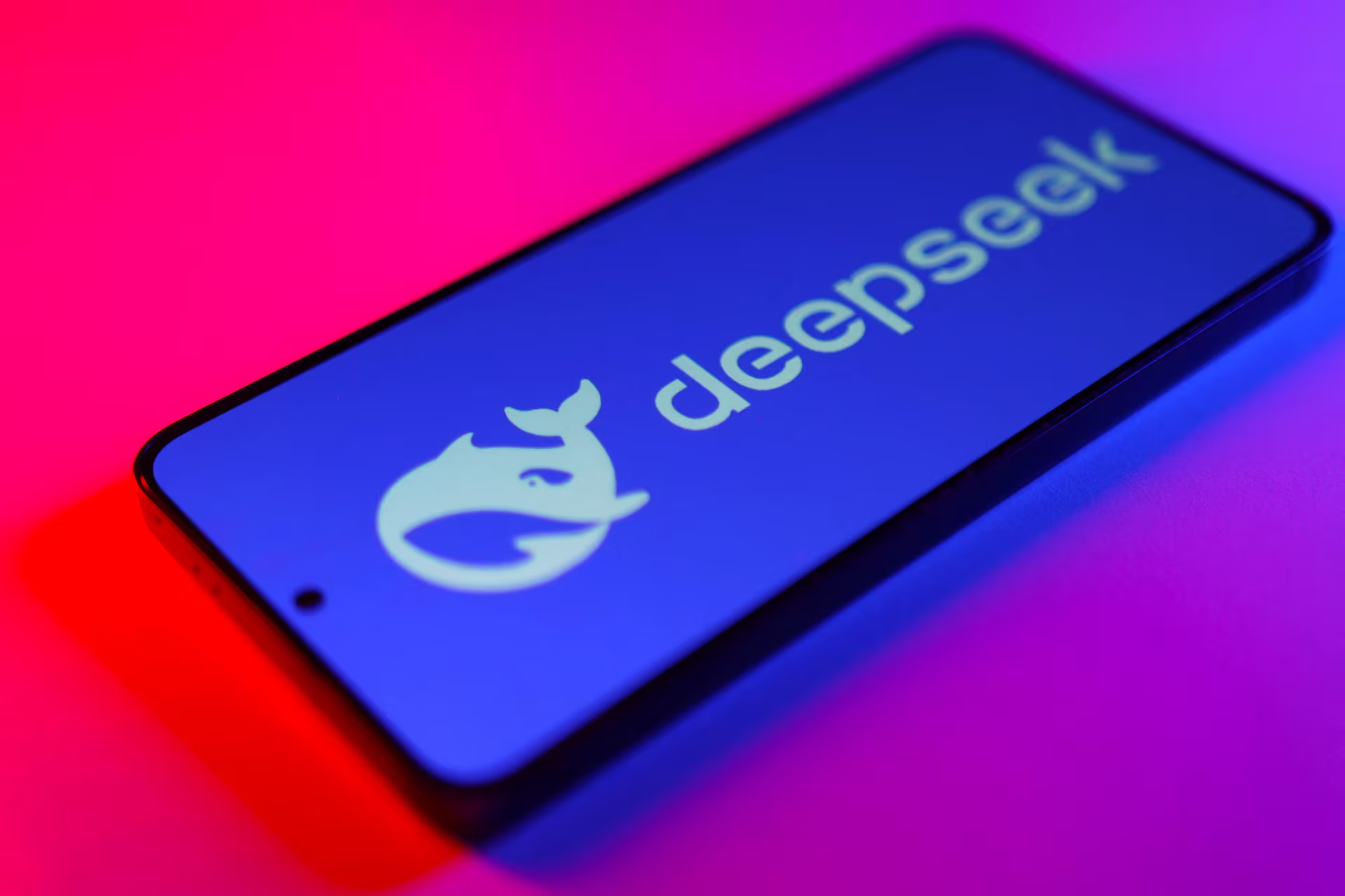 中国 AI 行业最大单轮融资：消息称 DeepSeek 完成超 70 亿美元投资，腾讯、宁德时代、京东、网易入局但没有投票权