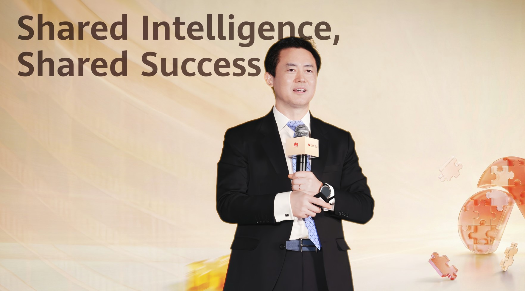 华为高级副总裁杨友桂：未来华为云50%收入来自伙伴销售